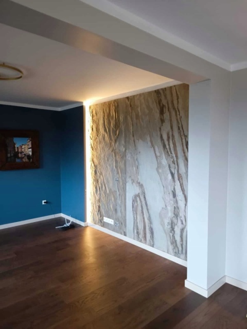 Kamień w rolce Fornir kamienny Naturalny Autumn Cream 122x244x0,2 cm