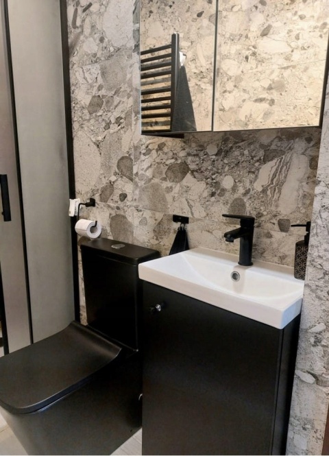 Kamień w rolce Fornir kamienny Naturalny Fosil Granit 122x61x0,2 cm