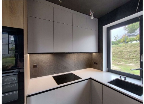 Kamień w rolce Fornir kamienny Naturalny Black LINE Antracyt 122x244x0,2 cm