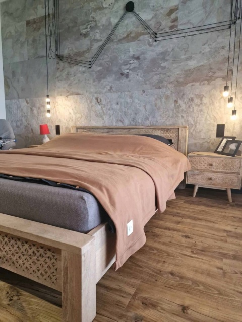 Kamień w rolce Fornir kamienny Naturalny Seul white 122x61x0,2cm