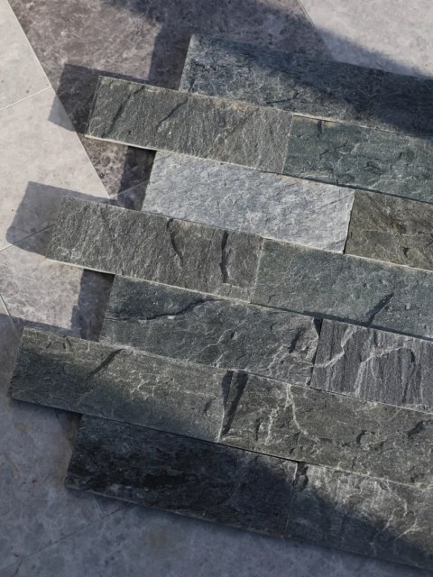 Kamień elewacyjny-dekoracyjny kwarcytowy Silver Shine Brick 10x30