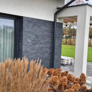 Kamień elewacyjny-dekoracyjny kwarcytowy czarny Stackstone Black 10x36x0,8-1,3 cm