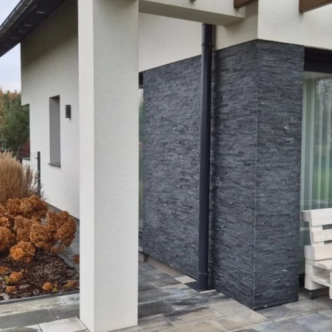 Kamień elewacyjny-dekoracyjny kwarcytowy czarny Stackstone Black 10x36x0,8-1,3 cm