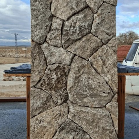 Trawertyn dzikówka / crazy wall Rockface Silver