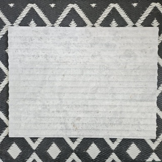 Płytki marmurowe ryflowane Tundra Grey w rozmiarze 15,25x61x1,25 cm, wykończenie FLUET IN