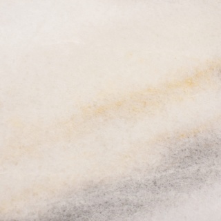 Płytki marmurowe z białego marmuru Bianco Neve Deco Gold w rozmiarze 30/60/2 cm, wykończenie polerowane