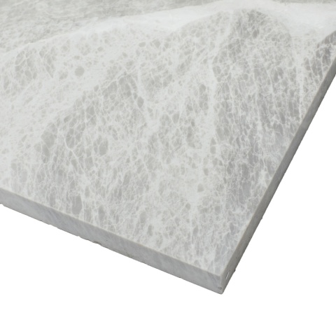 Płytki marmurowe z szarego marmuru Ice Grey w rozmiarze 30/60/2 cm, wykończenie polerowane
