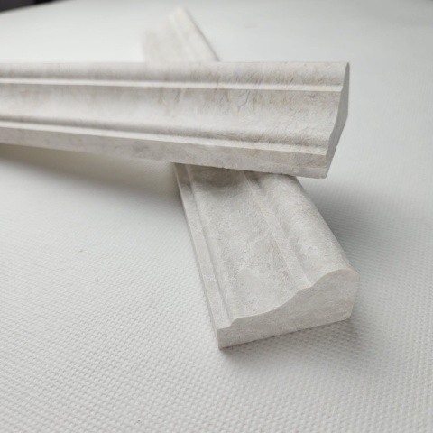 Dekor cornice marmurowy z beżowego marmuru Vanilla 30,5/4,5/2,7 cm, wykończenie satynowe