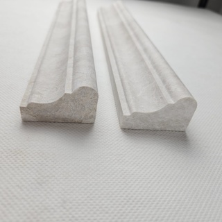 Dekor cornice marmurowy z beżowego marmuru Vanilla 30,5/4,5/2,7 cm, wykończenie satynowe