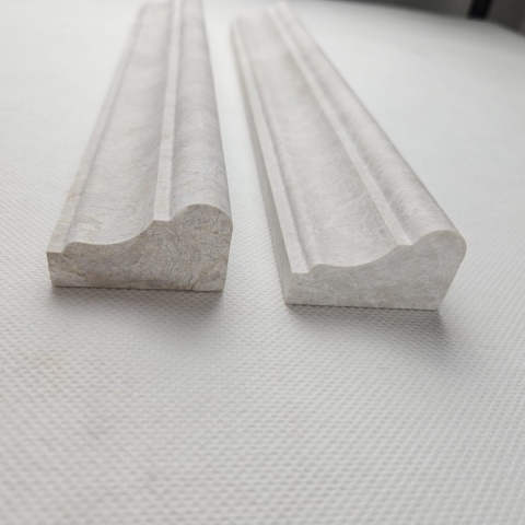 Dekor cornice marmurowy z beżowego marmuru Vanilla 30,5/4,5/2,7 cm, wykończenie satynowe