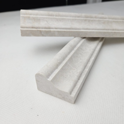 Dekor cornice marmurowy z beżowego marmuru Vanilla 30,5/4,5/2,7 cm, wykończenie satynowe