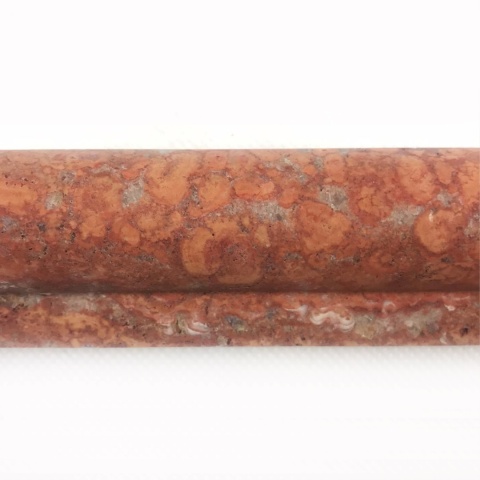 Listwy dekoracyjne Ogee z czerwonego trawertynu persian red, wykończenie satynowe