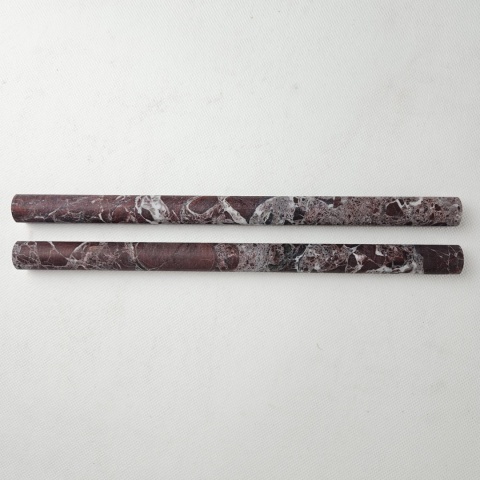 Listwy dekoracyjne Pencil z bordowego marmuru Rosso Levanto wykończenie satynowe