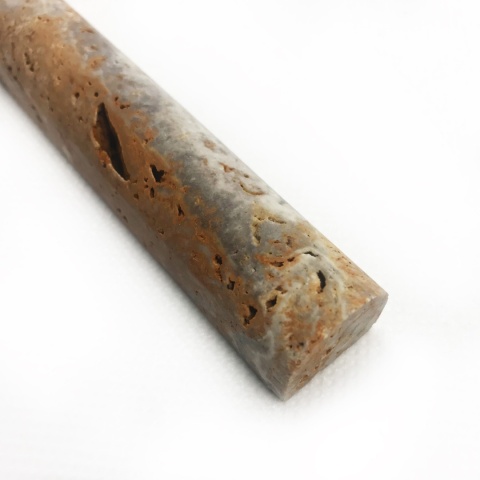 Listwy dekoracyjne Pencil z szarego rawertynu Silver brown wykończenie satynowe