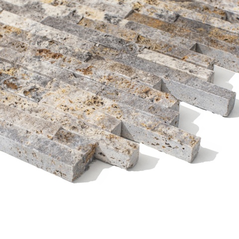 Mozaika trawertynowa sky line z beżowego trawertynu Silver Brown, grubość plastra 2 cm, wykończenie łupane