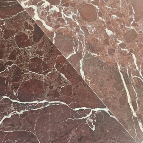 Płytki marmurowe Rosso Levanto, w rozmiarze 30,5x61x1,25 cm, wykończenie satynowe