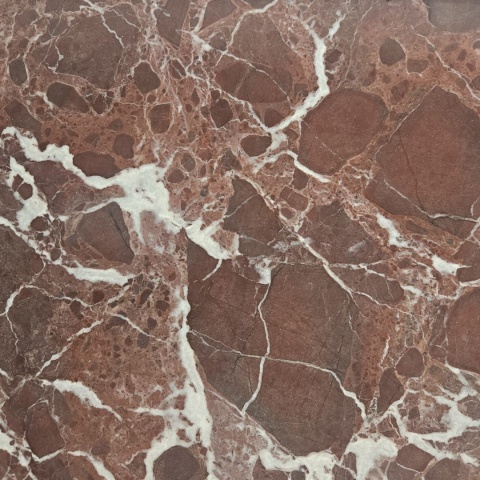 Płytki marmurowe Rosso Levanto, w rozmiarze 61x61x1,25 cm, wykończenie satynowe
