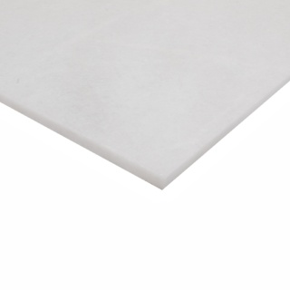 Płytki marmurowe z białego marmuru Bianco Neve w rozmiarze 40,6/81/1,25 cm, wykończenie satynowe