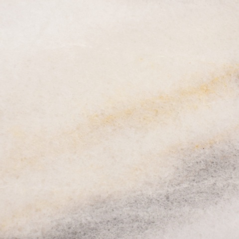 Płytki marmurowe z białego marmuru Bianco Neve w rozmiarze 60/60/2 cm, wykończenie polerowane