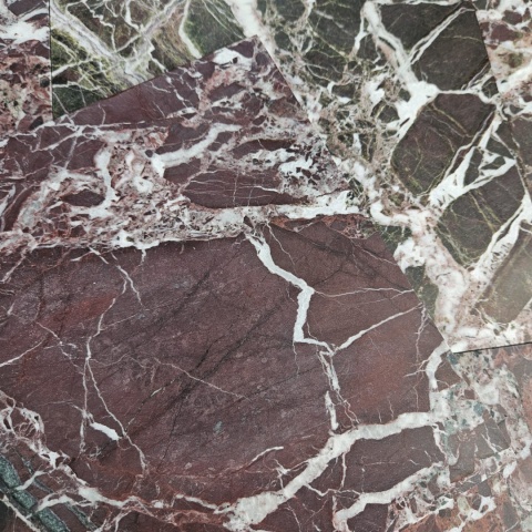 Płytki marmurowe z czerwonego marmuru Rosso Levanto w rozmiarze 20,3x20,3x1 cm, wykończenie satynowe